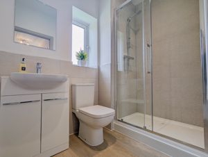 Family Bathroom- click for photo gallery